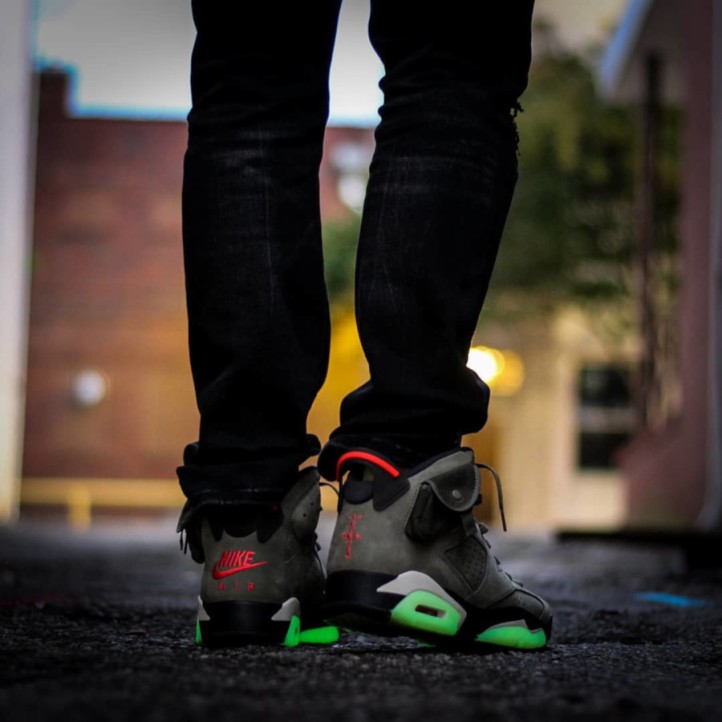 Nike Air Jordan Retro 6 x Travis Scott Olive